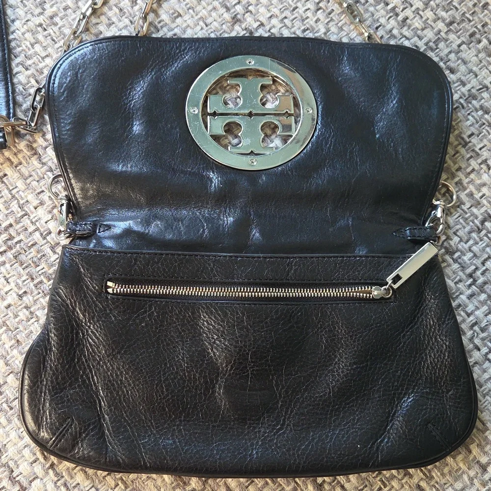 Tory Burch Reva Logo Clutch Flap Bag Black